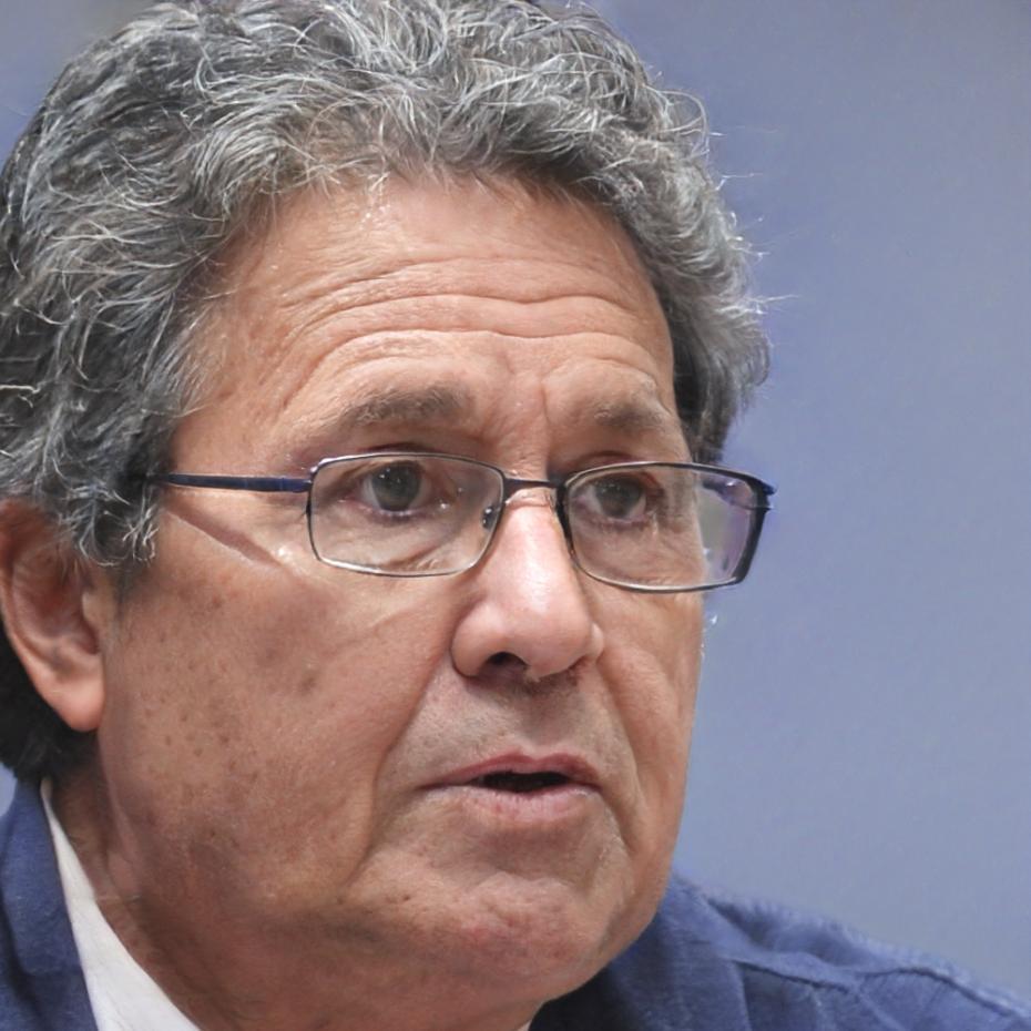 Retrato profissional de Duarte Almeida